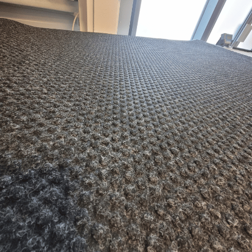 Grease Hog Gripper Back Mat in Coal Black (89 x 148 cm)