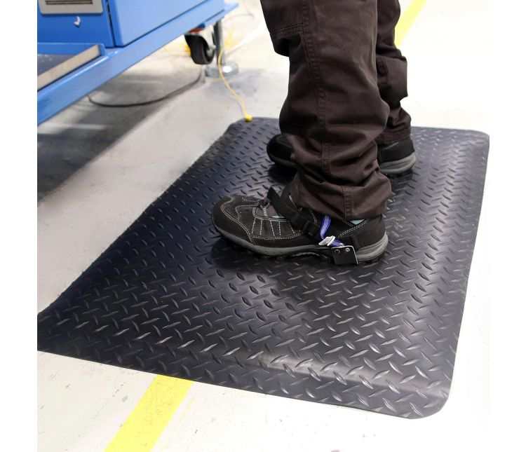 Deckplate Anti-Static ESD Anti Fatigue Mat with diamond pattern surface in a static-sensitive workstation